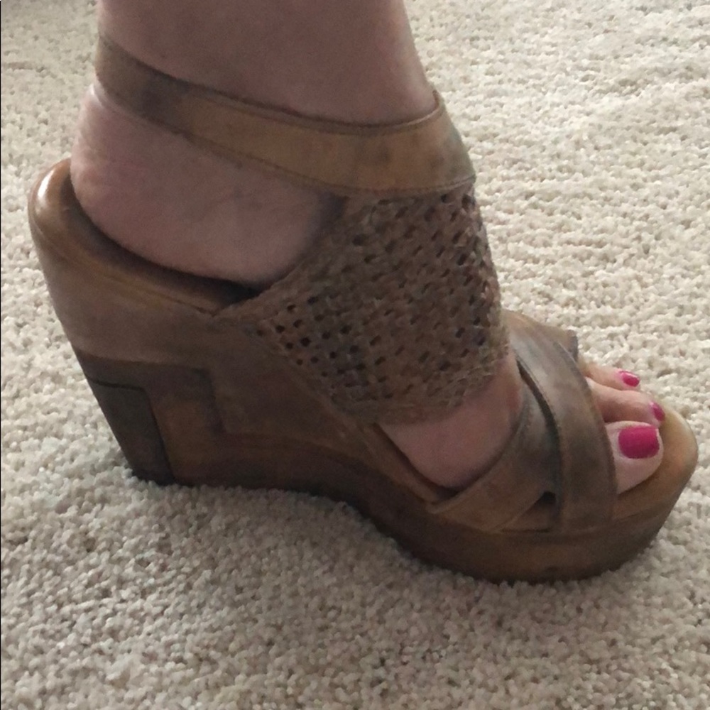 Gently used size 8 Bed Stu wedges!